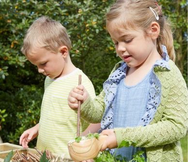 Make the Most of Summer: Outdoor Play for Young Explorers