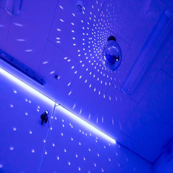 5m LED Strip Lighting incl power source 